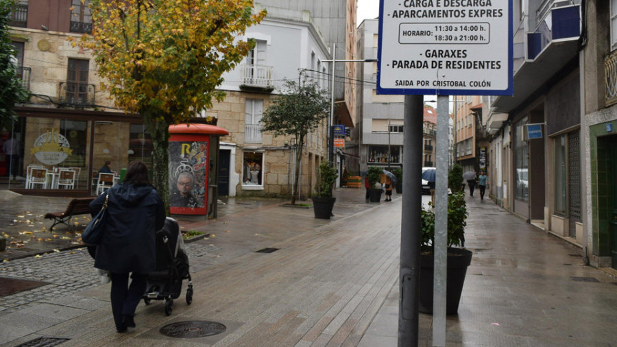 Negocios de la peatonal critican el perjuicio de la supresión en el Malecón de 70 aparcamientos