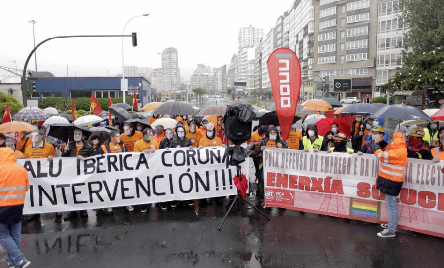 Sindicatos y trabajadores exigen un estatuto para las electrointensivas