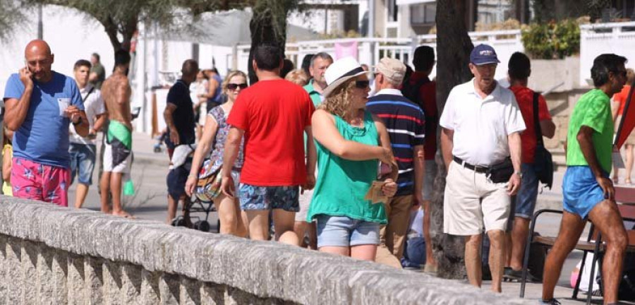 Casi 6.000 visitantes acudieron en agosto a las oficinas turísticas de Sanxenxo y Portonovo