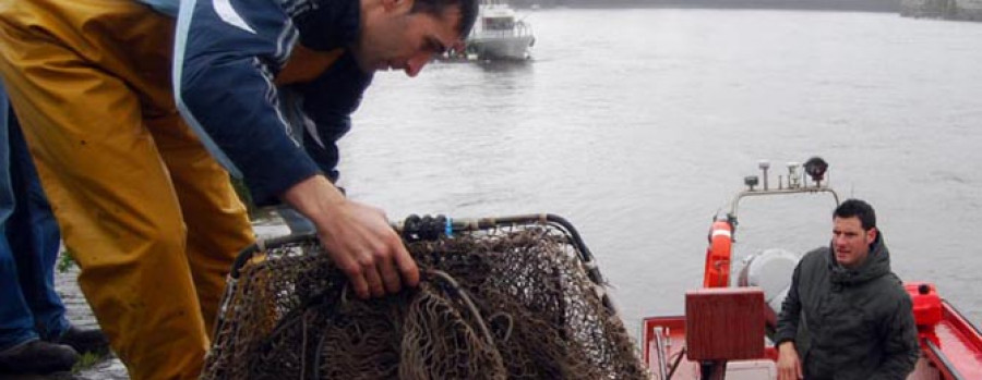 PONTECESURES - Las malas condiciones del Ulla tampoco aconsejan iniciar hoy la pesca de lamprea