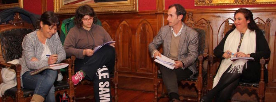 Los portavoces discutirán con Garavilla y operarias las salidas tras el fallo de Cuca