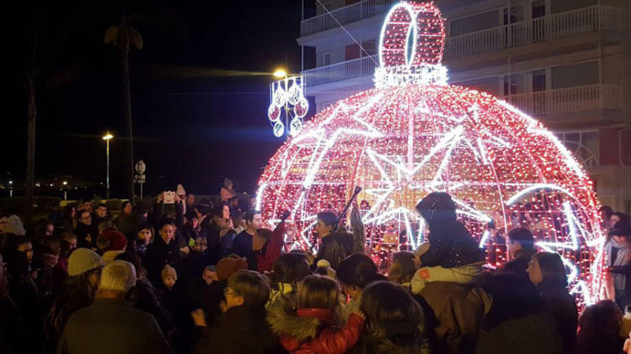 Creaciones Luminosas, única oferta para instalar el alumbrado navideño