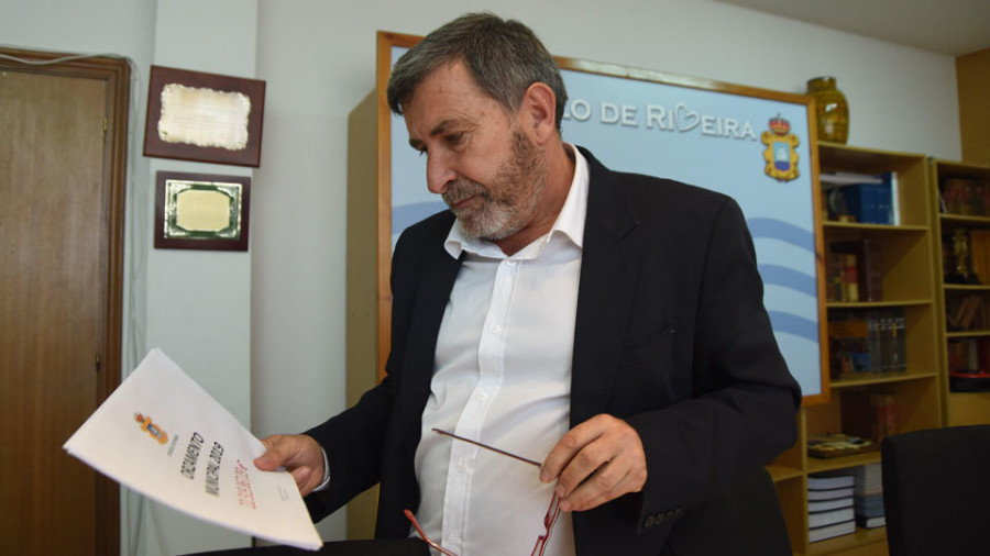 Ruiz presenta un presupuesto de 22,3 millones de euros para Ribeira