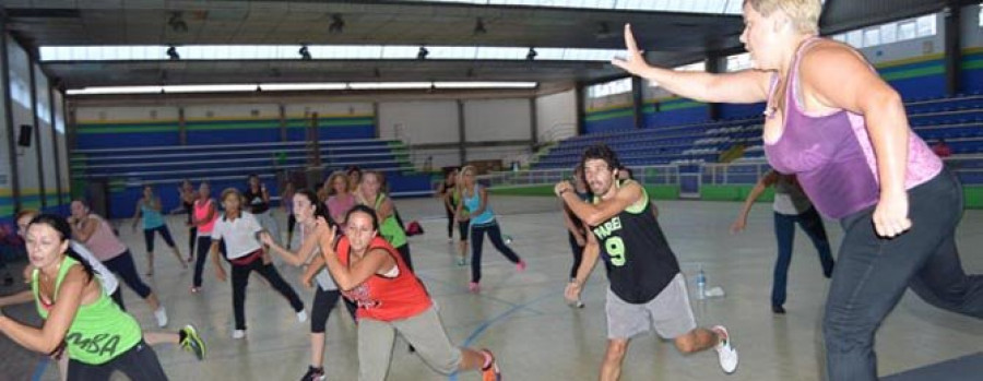 A POBRA - El Concello cede a Batudance el uso del pabellón Venecia para sus clases