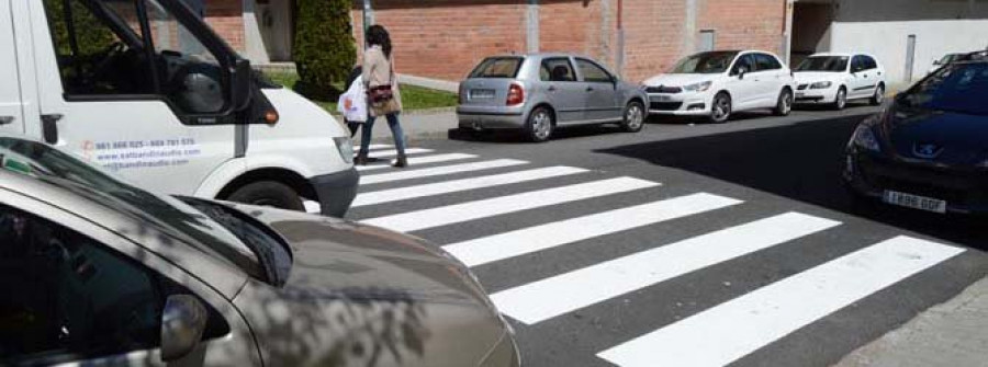 RIVEIRA - Piden el pintado de zonas de seguridad antes de los pasos de peatones para favorecer la visibilidad