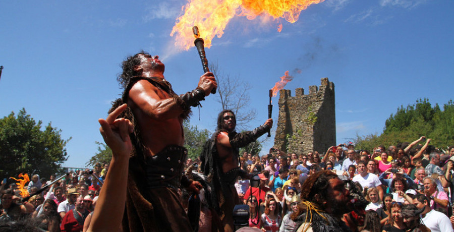 Los vikingos tomarán hoy Catoira en el emblemático desembarco en el Ulla