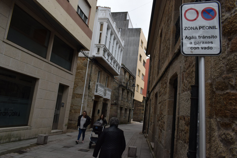 Ruiz planteará a los vecinos de Bandourrío regular el tráfico de vehículos con lector de matrícula