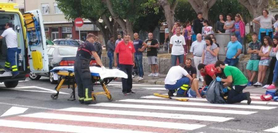 Una mujer resulta herida grave en un atropello cuando cruzaba por un paso de peatones en el parque García Bayón