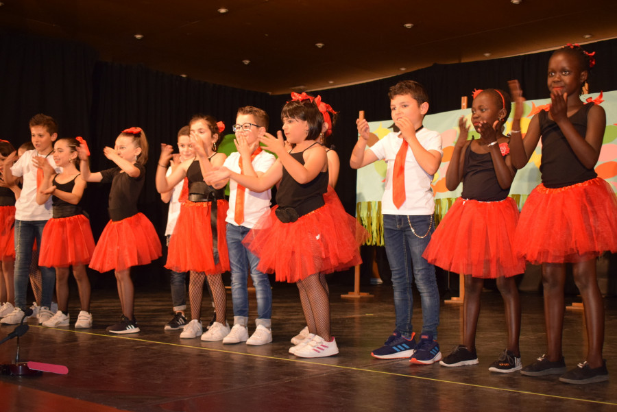 El colegio Galaxia baja el telón del curso académico con un festival muy variado