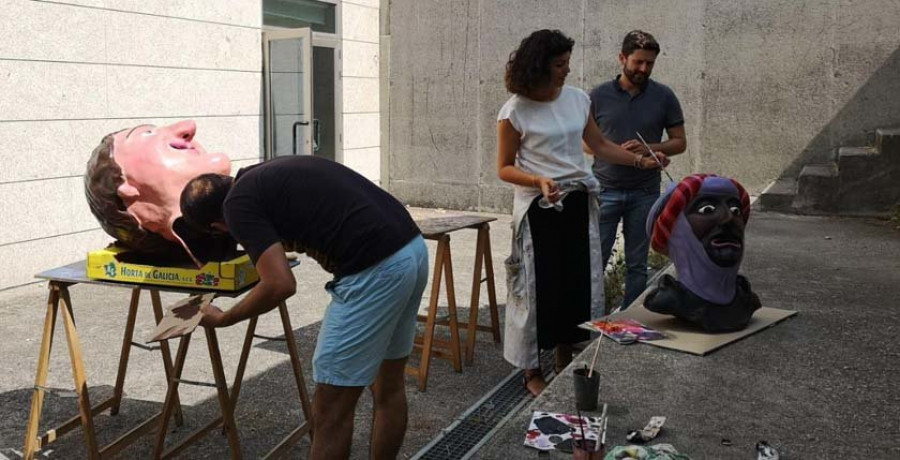 Las patronales recuperan el tradicional desfile de cabezudos perdido hace un cuarto de siglo
