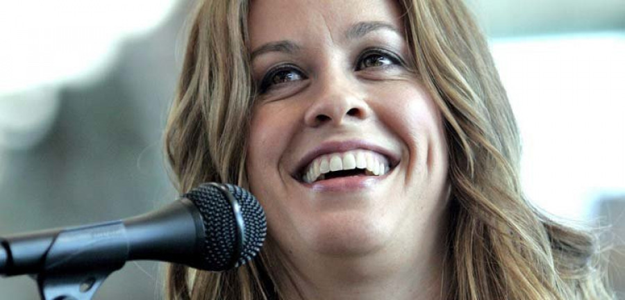 El exmánager de Alanis Morissette confiesa haberle robado dinero