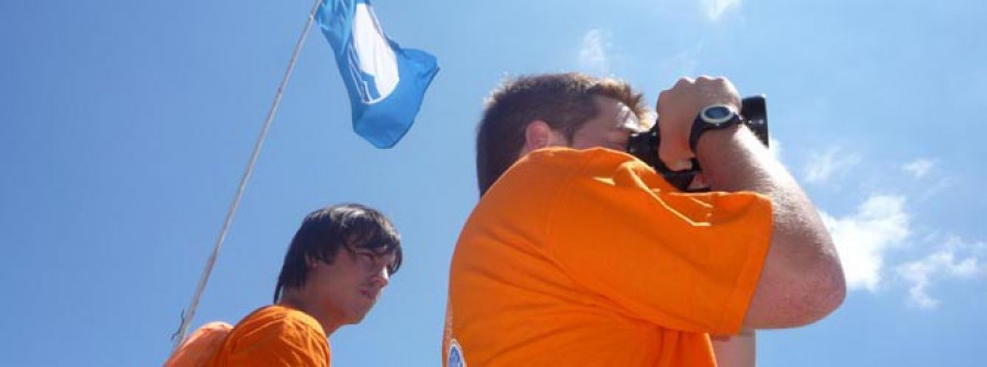 BARBANZA-Ocho playas de Boiro y A Pobra mantienen la bandera azul, mientras Riveira pierde cuatro