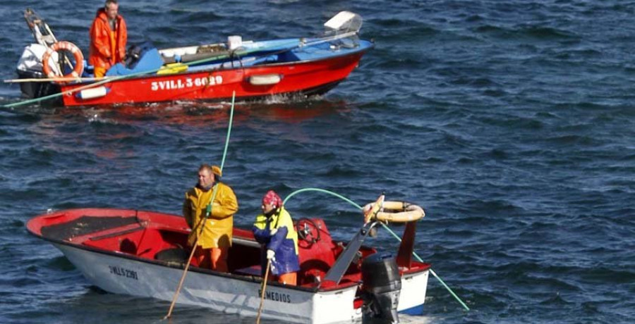 Mar convoca 18 nuevos pérmex de marisqueo a flote para las cofradías de O Grove y de A Illa