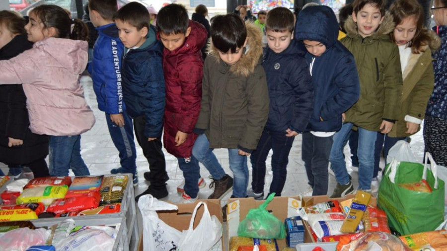 Los escolares celebran el Día de la Paz con un importante hueco para la solidaridad