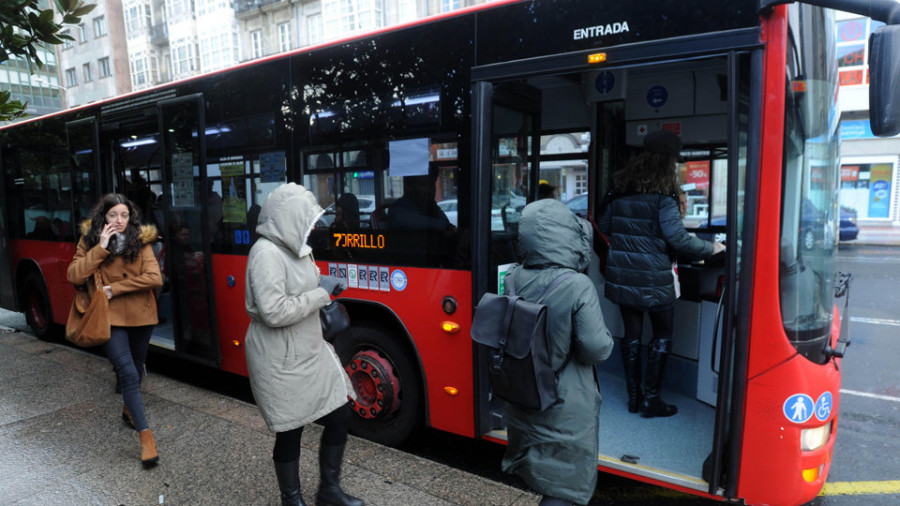 Reportaje | Un autobús con mejores precios, pero las mismas carencias