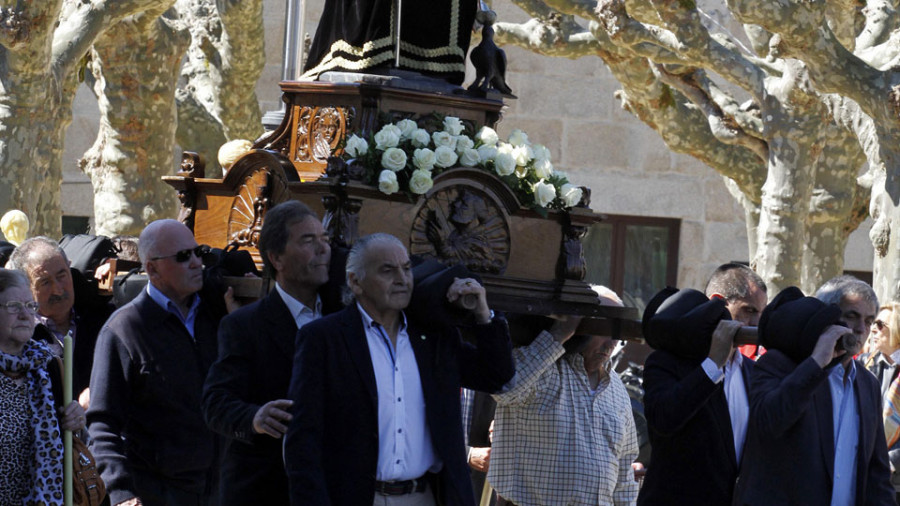 Cambados celebra San Benito sin procesión ni ofrendas y hasta 100 asistentes por misa