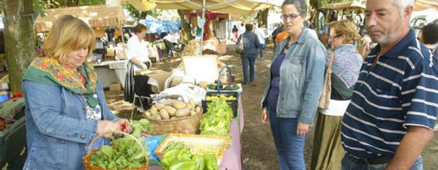 CUNTIS - La Feira do Dezaoito regresa a Troáns con productos ecológicos y artesanía