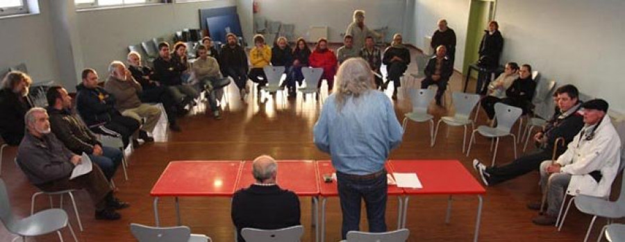 Ravella redactará convenios uniformes para la explotación de los centros sociales
