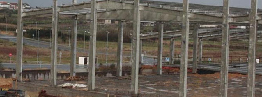 SANXENXO-Los empresarios temen las consecuencias de un nuevo retraso en la recepción del polígono