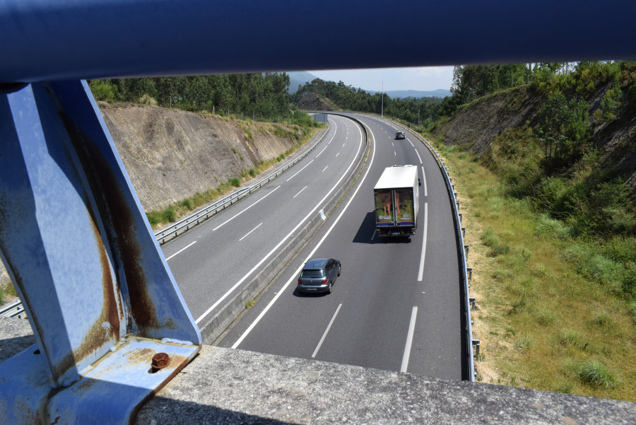 Varios conductores alertan de madrugada sobre un kamikaze por la Autovia do Barbanza a la altura de Lampón
