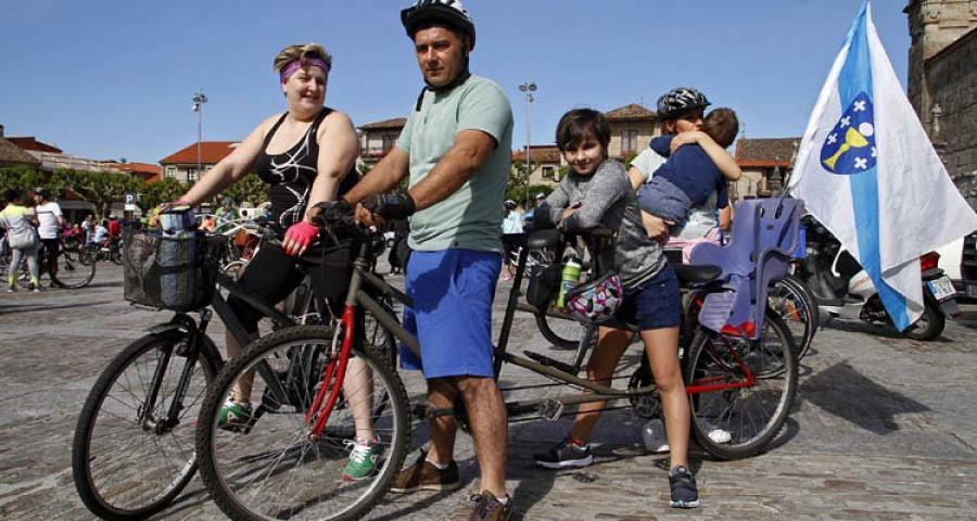 La Festa da Bicicleta celebra sus bodas de plata con 1.200 ciclistas y un futuro prometedor