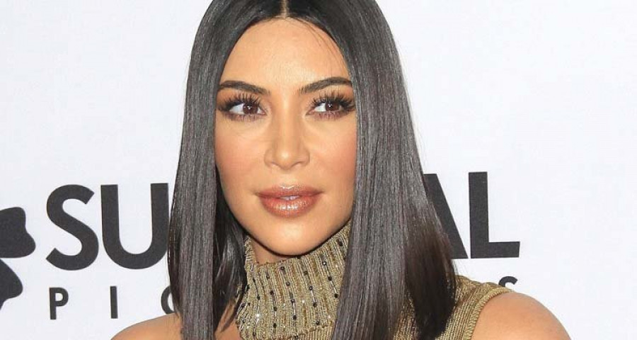 Kim Kardashian luce cuerpazo 
en aguas mexicanas