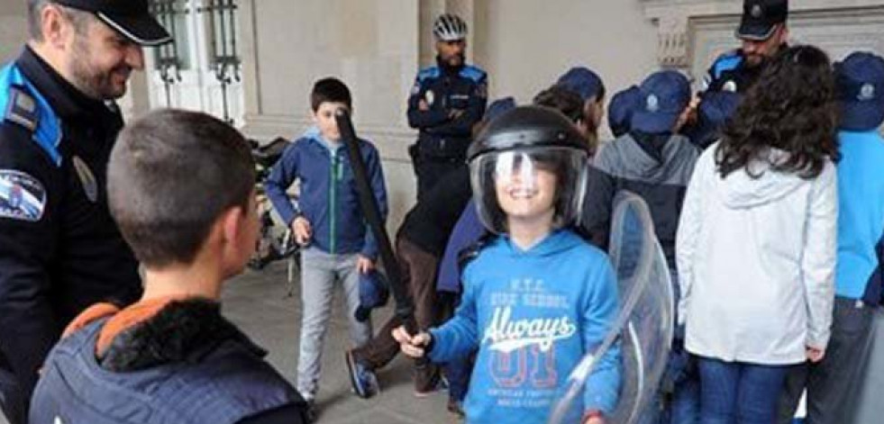 Los niñas quieren ser profesoras   y los niños prefieren ser policías