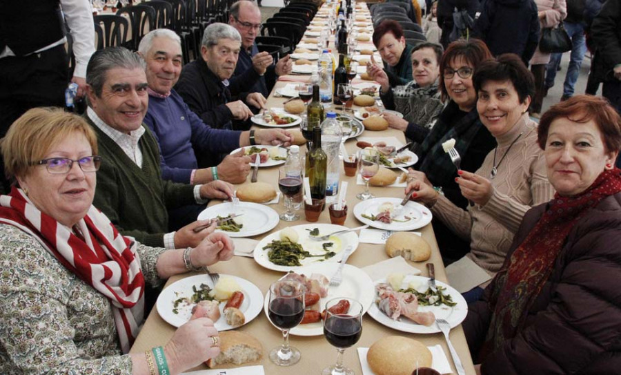 Cuntis celebra con éxito una nueva y completa edición de la Festa do Lacón