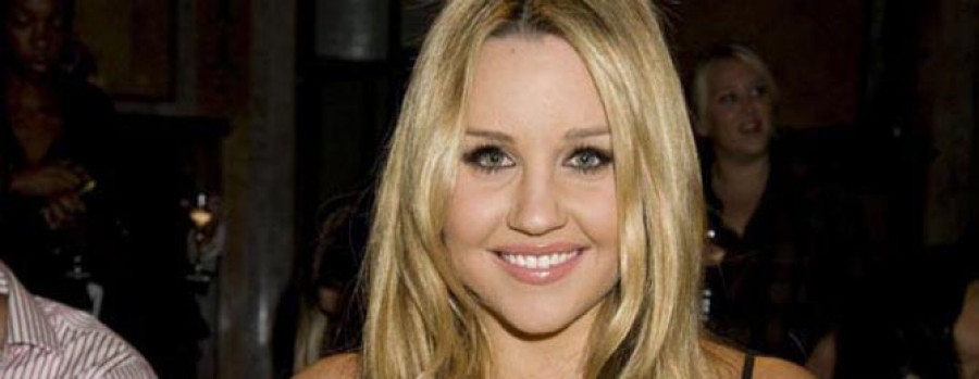 Amanda Bynes sube fotos desnuda al twitter presumiendo de cuerpo