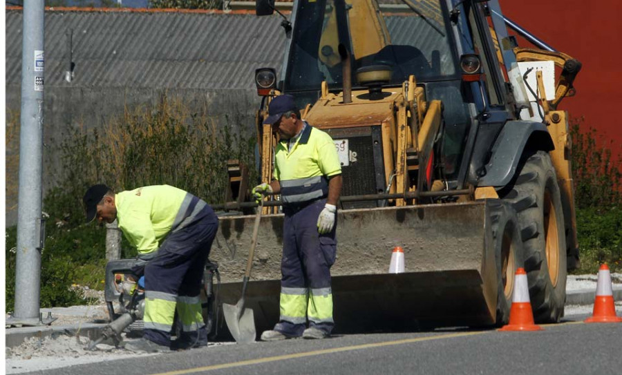Los trabajadores siguen en la PO-549 al no parar las medidas de alarma las obras públicas