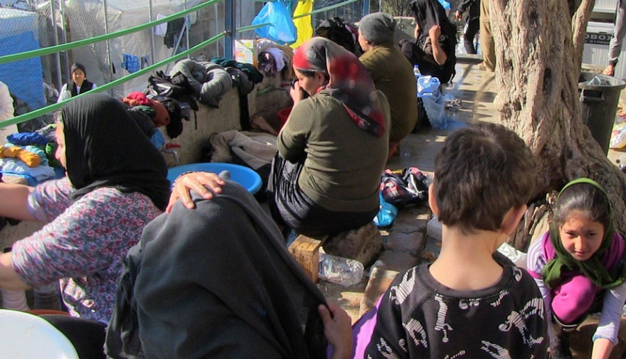 Grecia anuncia la reubicación de 1.600 menores refugiados por toda Europa