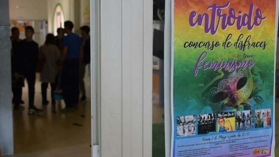 El instituto Leliadoura organiza un concurso de disfraces con el feminismo de temática principal