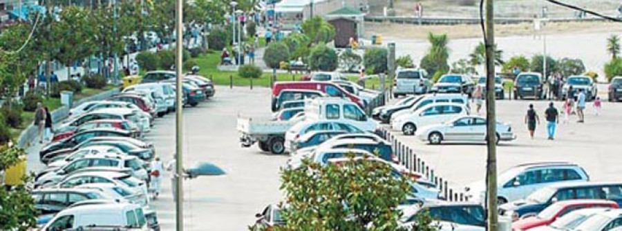 SANXENXO-El BNG lleva al Parlamento las restricciones de aparcamiento en el puerto de Portonovo