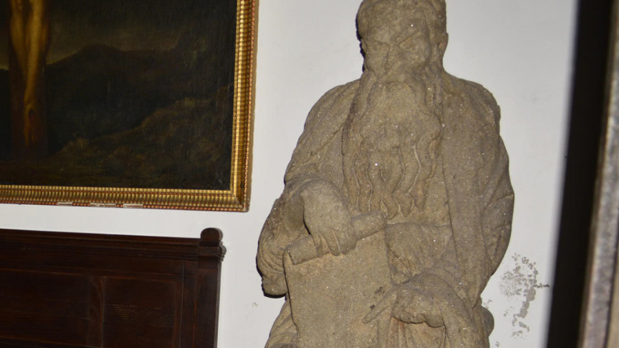 Las estatuas del Mestre Mateo, entre ellas las de los Franco, ya son Bien de Interés Cultural