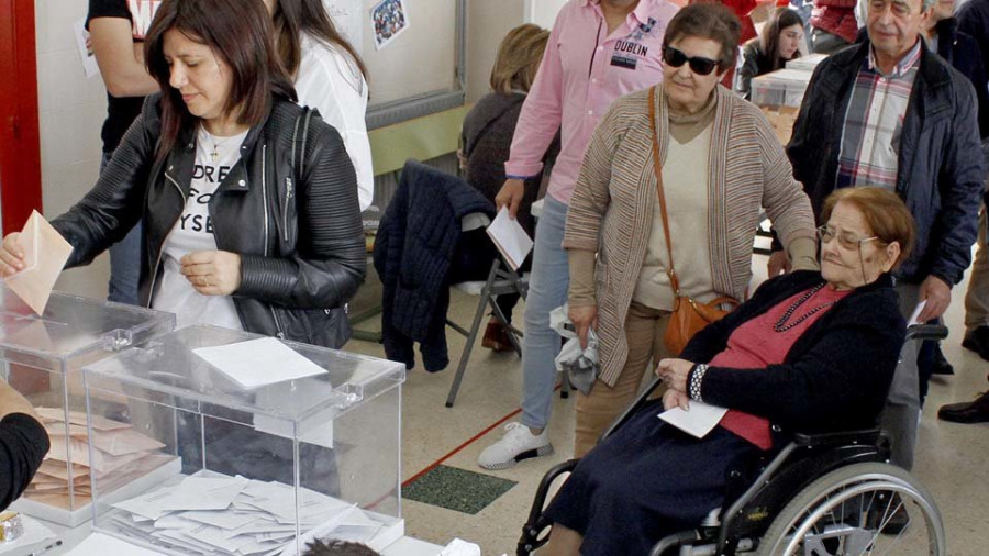 El PSOE aglutina  el voto de la izquierda en O Salnés y el PP se desploma al perder 7.308 electores