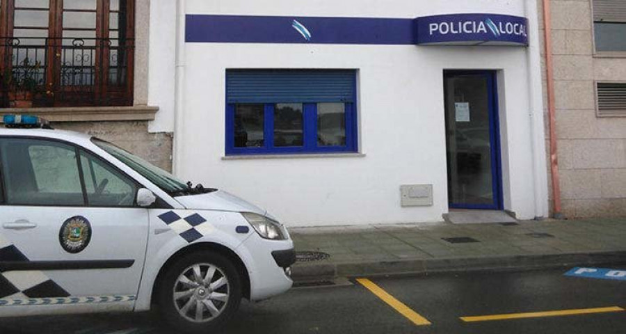 Cacabelos quiere cubrir plazas vacantes en la Policía y hacer guardias nocturnas en verano