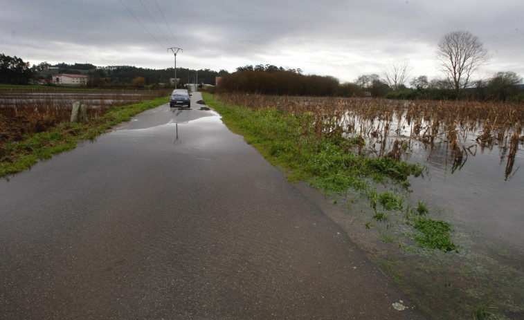Las fuertes lluvias llevan al río Umia a desbordes puntuales y a una vigilancia más estrecha