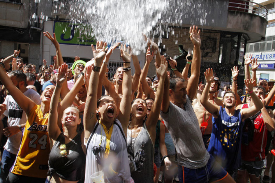 Vilagarcía cuenta las horas para la gran mojadura de la Festa da Auga