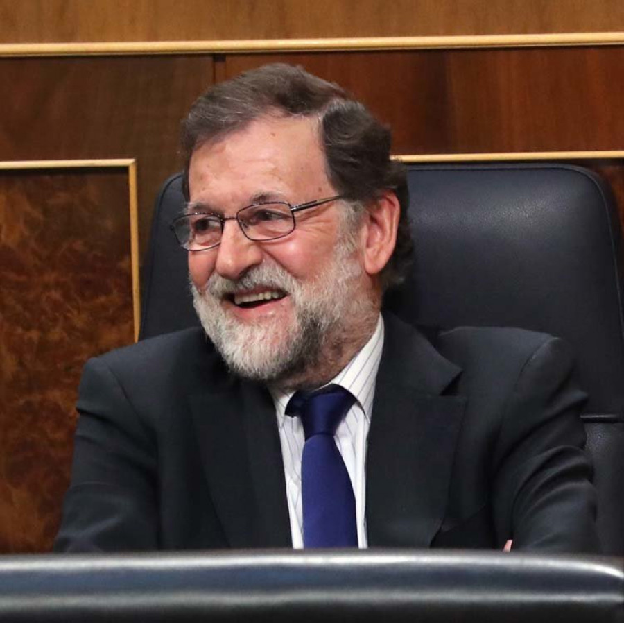Rajoy interpreta un magnífico pasodoble en honor de Rufián