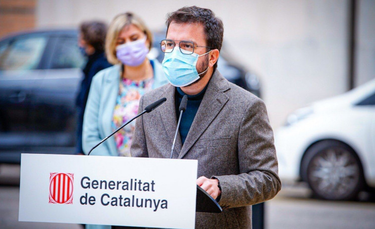 Las prisas de ERC por investir a Aragonés tropiezan con el pulso CUP-Mossos