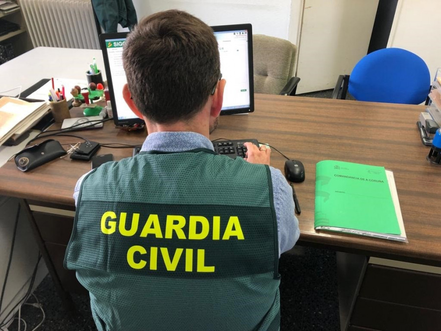 La Guardia Civil investiga a una familia de Sanxenxo por vender droga en casa