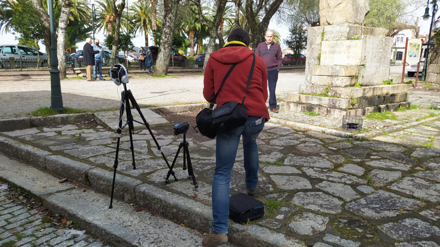Cambados crea “Xentes de Cabanillas”, un montaje audiovisual donde 18 vecinos inmortalizan su “En Pé!”