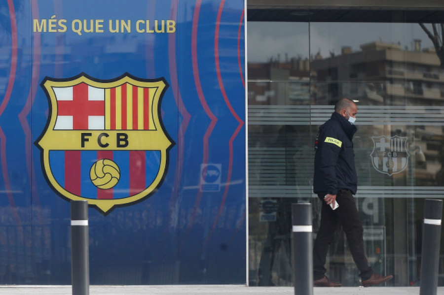 Los Mossos registran por segunda vez las oficinas del Camp Nou por el 'Barça Gate'