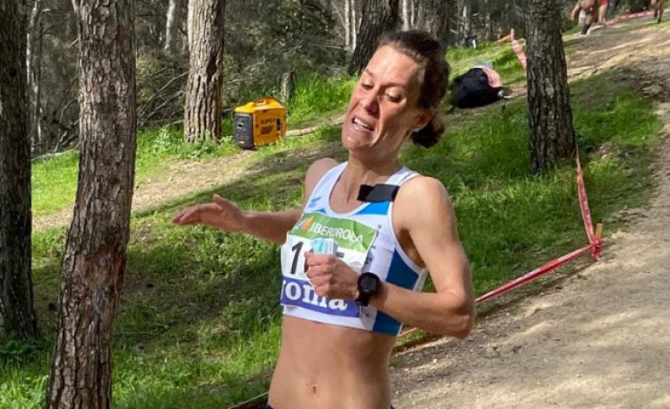 Gran papel de Paula Mayobre en el Nacional de cross a pesar de correr con solo una zapatilla