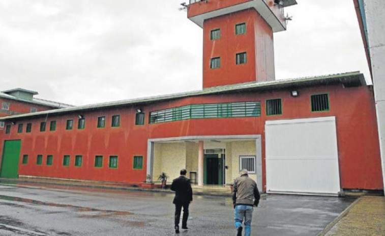 El Colegio de Ópticos realizó revisiones a los internos de Teixeiro el año pasado