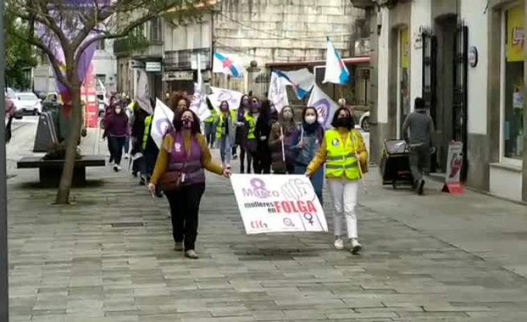 Vídeo | Marcha y concentración por el 8M este mediodía en Vilagarcía