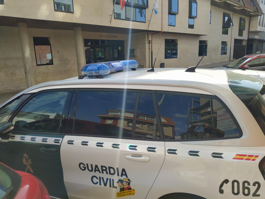 Detenido un individuo en Boiro por desobediencia, resistencia y amenazas a agentes municipales