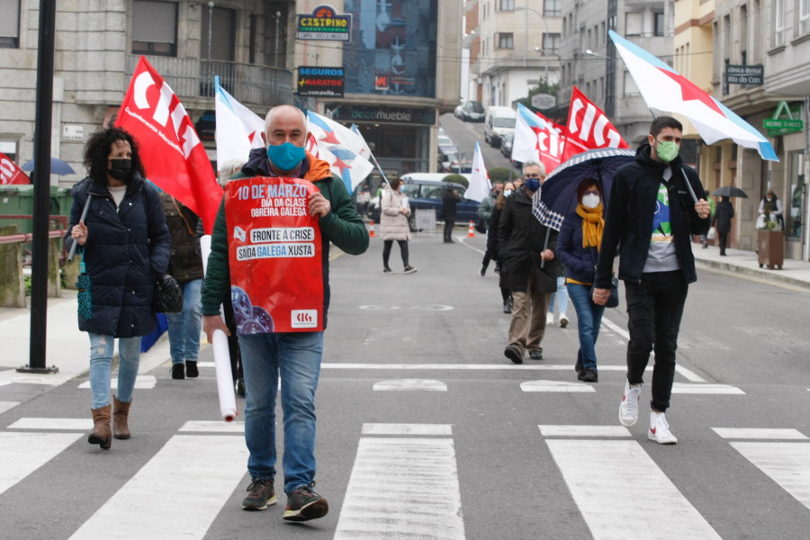 La CIG se moviliza en Vilagarcía por el Día da Clase Obreira bajo el lema “Fronte a crise, saída galega xusta”