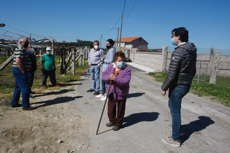 Vecinos de Cobas de Lobos piden más control sobre la empresa y Pode una visita de la alcaldesa