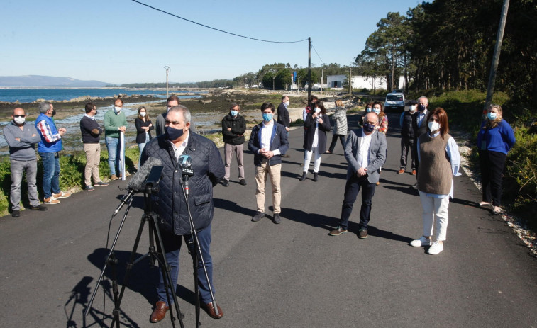 El sector y el PP cierran filas contra la ley que “desconoce” la industria en el litoral gallego